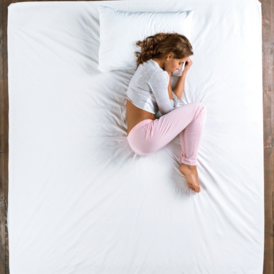 La position foetale pour dormir