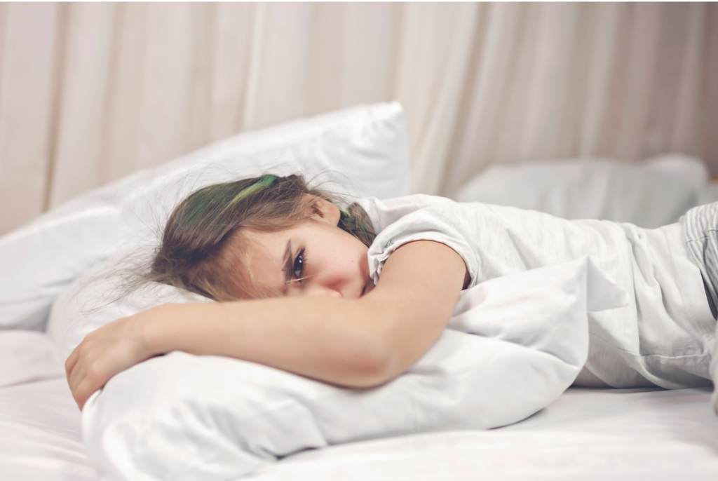 Découvrez pourquoi votre fils est agité la nuit et comment l'apaiser